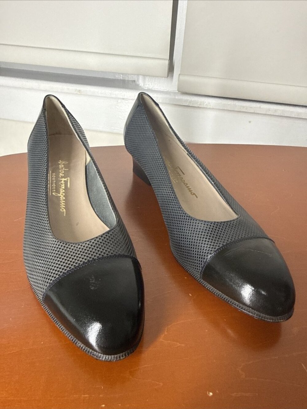 Vintage Salvatore Ferragamo Black Calf Leather Dress Pumps Womens 8.5B Heels
